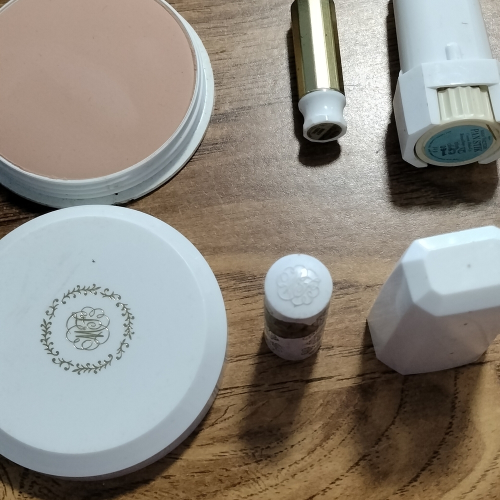 Elegant Vintage Max Factor Cosmetics Lot Of 3 Pieces